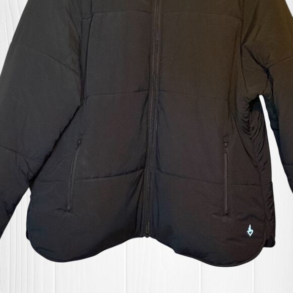 TORRID Matte Stretch Nylon Light-Weight Puffer Active Jacket - Picture 7 of 13